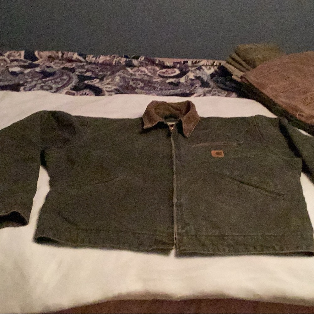 Men’s car jacket, worn only once in excellent condition fully lined